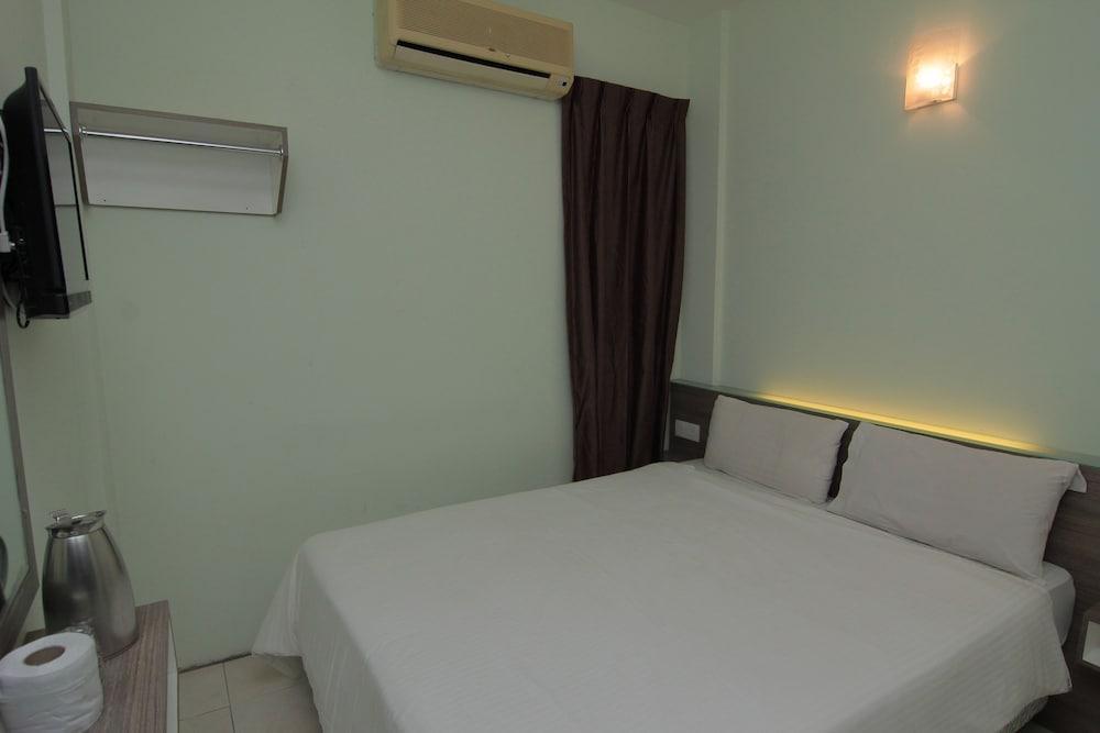 Azzahrah Rizq Hotel Malacca Esterno foto