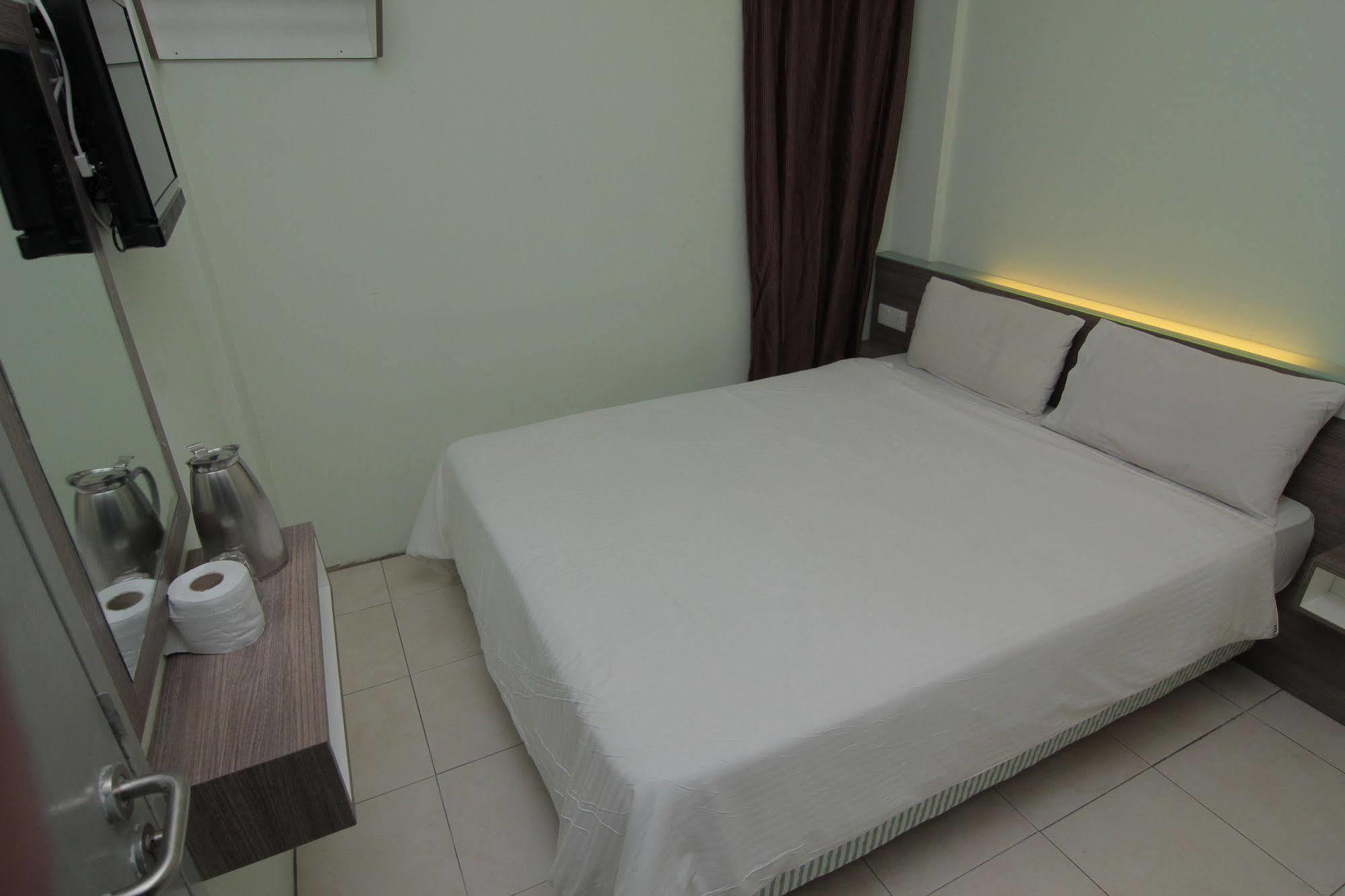 Azzahrah Rizq Hotel Malacca Esterno foto
