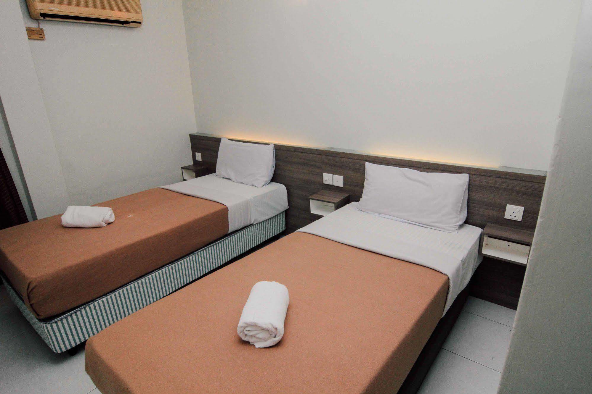 Azzahrah Rizq Hotel Malacca Esterno foto